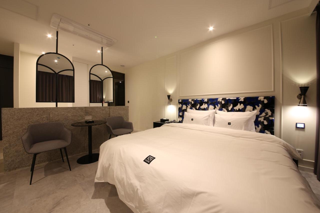 Zam101 Hotel Gimhae Экстерьер фото