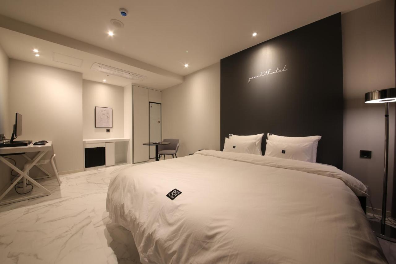 Zam101 Hotel Gimhae Экстерьер фото