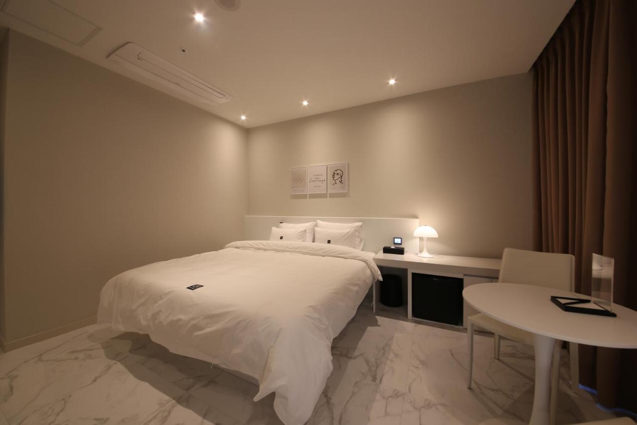 Zam101 Hotel Gimhae Экстерьер фото