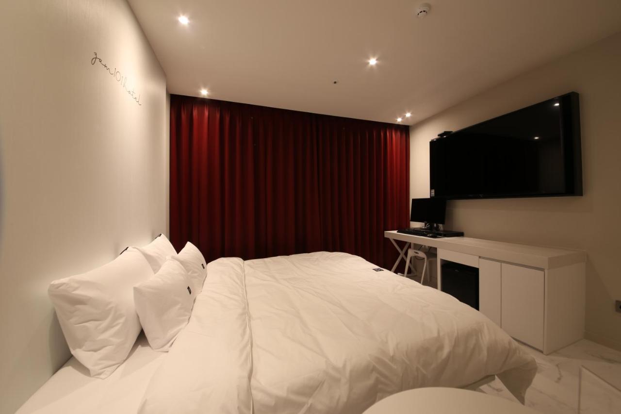 Zam101 Hotel Gimhae Экстерьер фото