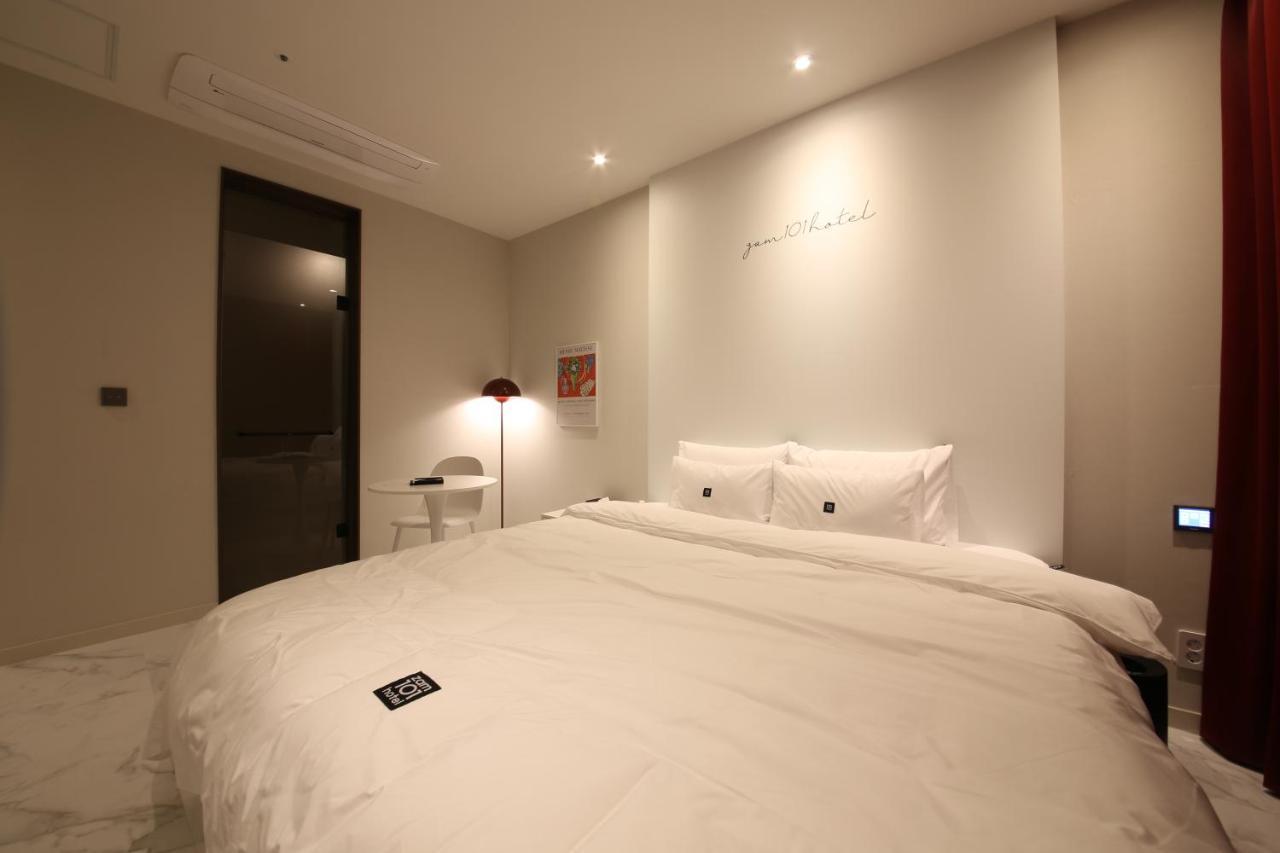Zam101 Hotel Gimhae Экстерьер фото