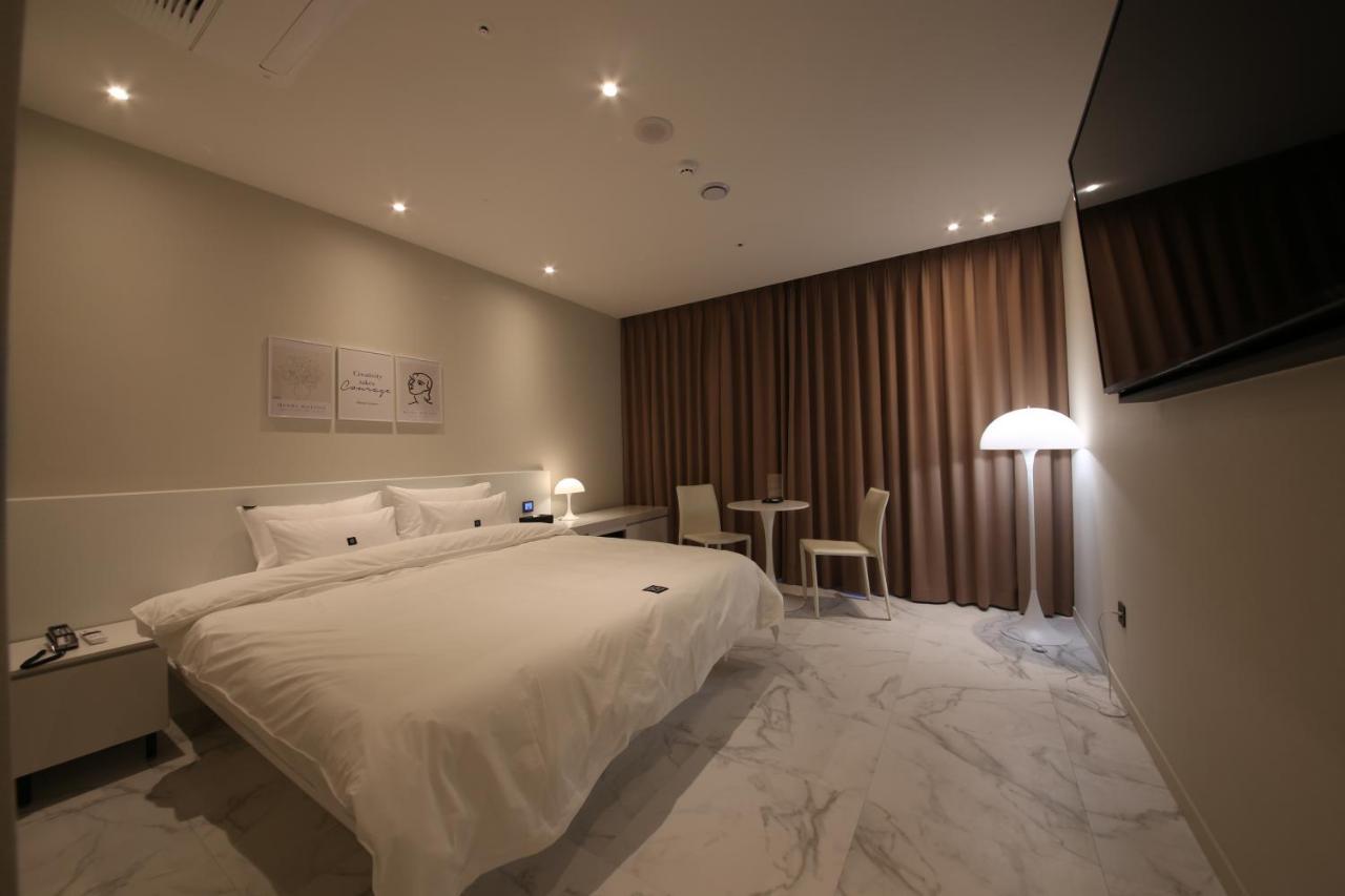 Zam101 Hotel Gimhae Экстерьер фото