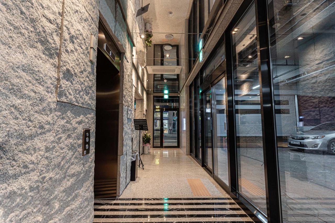Zam101 Hotel Gimhae Экстерьер фото