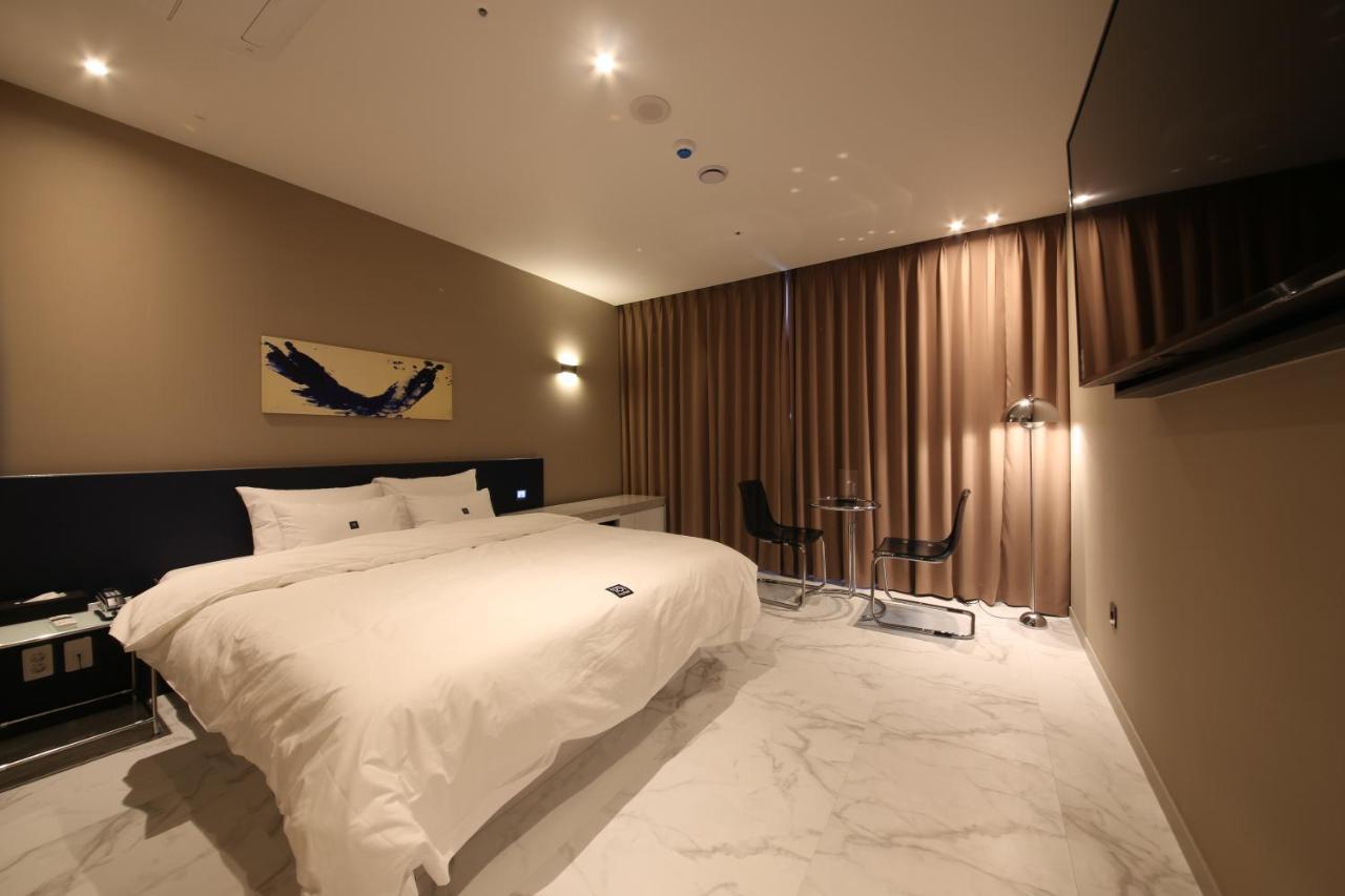 Zam101 Hotel Gimhae Экстерьер фото