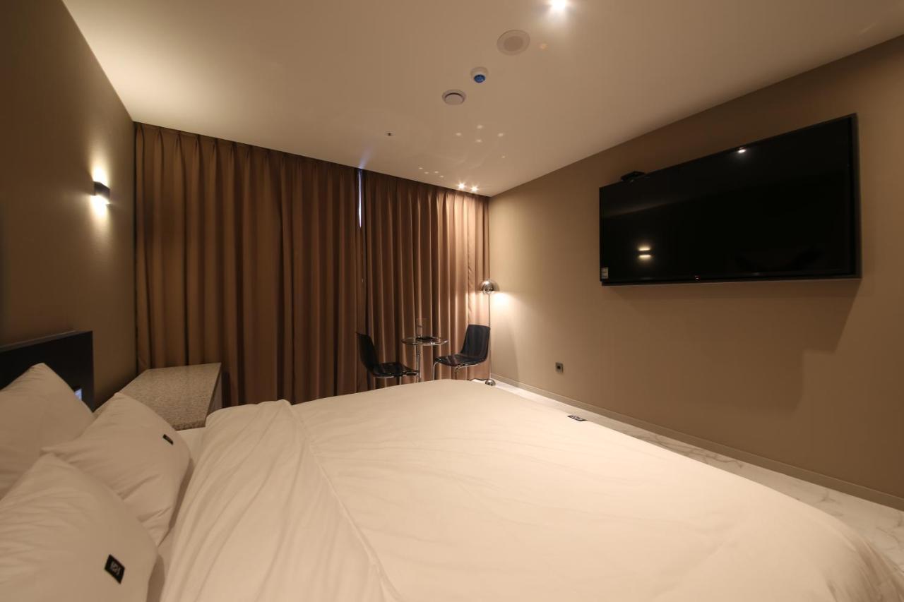 Zam101 Hotel Gimhae Экстерьер фото
