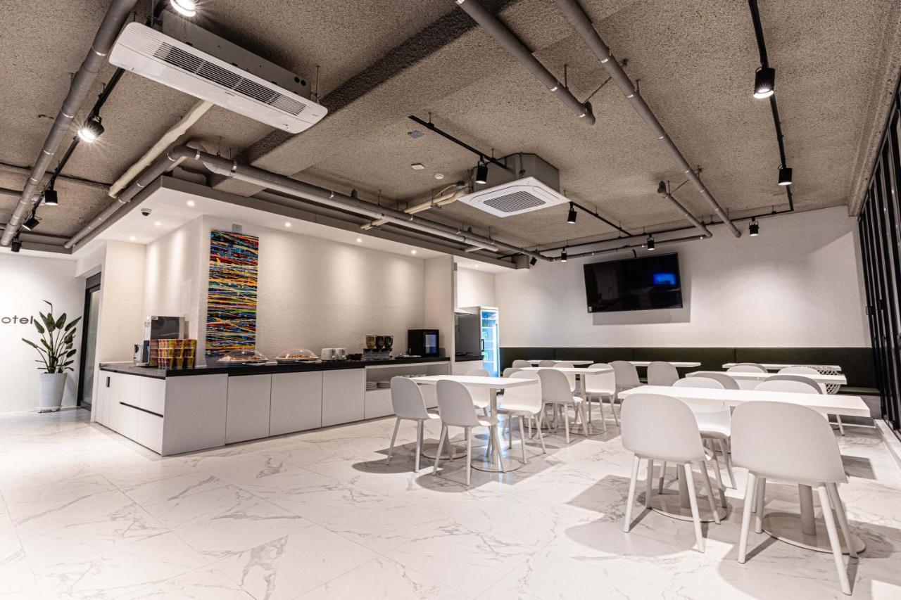 Zam101 Hotel Gimhae Экстерьер фото
